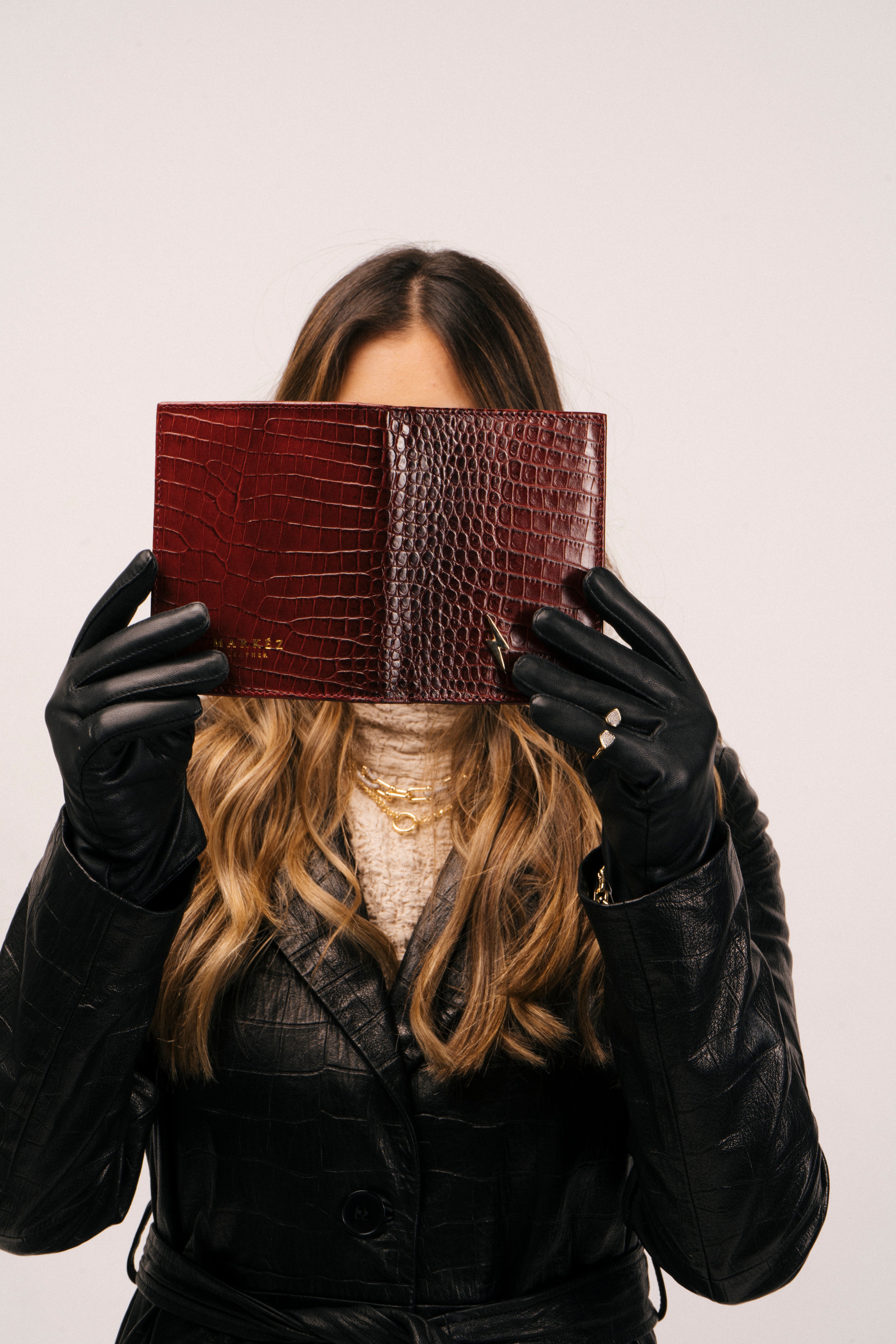 PASSPORT HOLDER – BURGUNDY